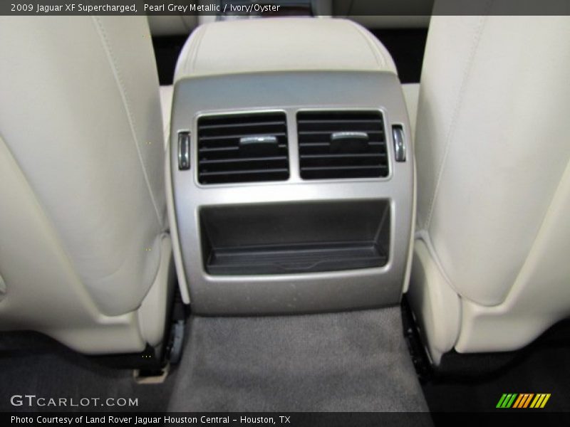 Pearl Grey Metallic / Ivory/Oyster 2009 Jaguar XF Supercharged