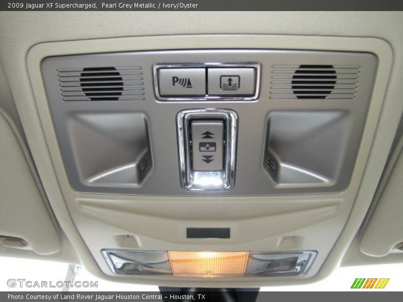 Pearl Grey Metallic / Ivory/Oyster 2009 Jaguar XF Supercharged