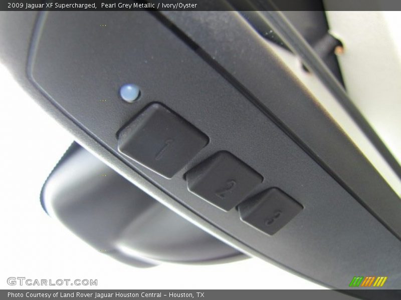 Pearl Grey Metallic / Ivory/Oyster 2009 Jaguar XF Supercharged