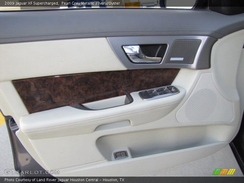 Pearl Grey Metallic / Ivory/Oyster 2009 Jaguar XF Supercharged