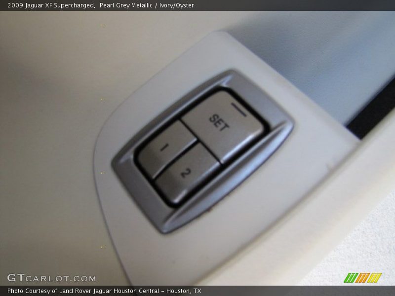 Pearl Grey Metallic / Ivory/Oyster 2009 Jaguar XF Supercharged