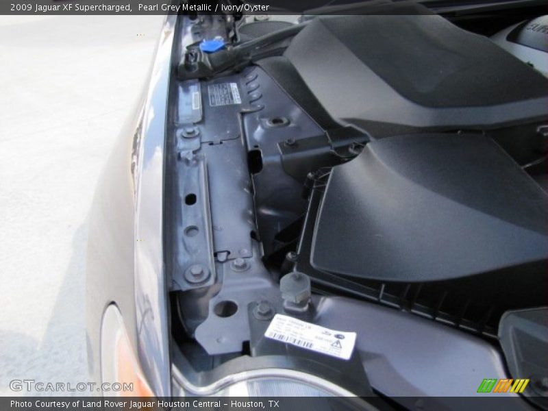 Pearl Grey Metallic / Ivory/Oyster 2009 Jaguar XF Supercharged