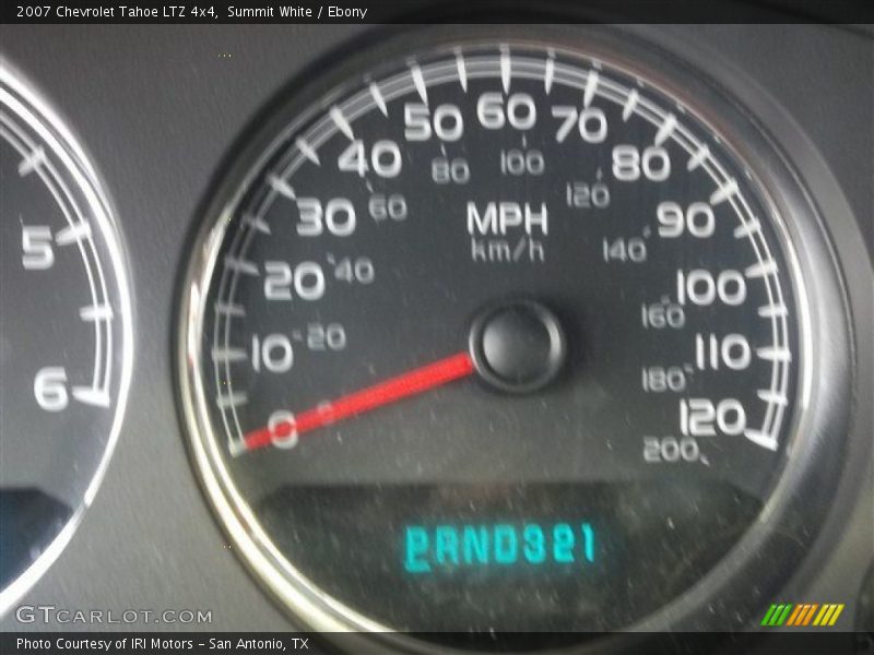 Summit White / Ebony 2007 Chevrolet Tahoe LTZ 4x4