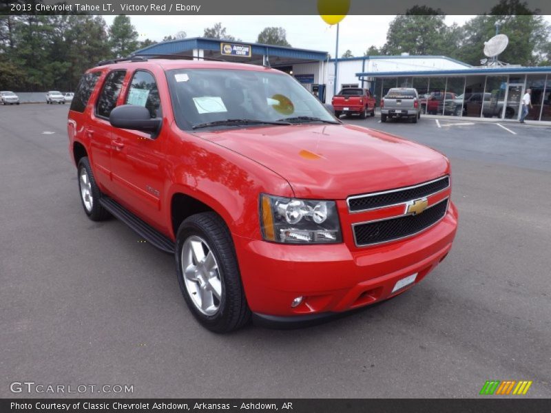 Front 3/4 View of 2013 Tahoe LT