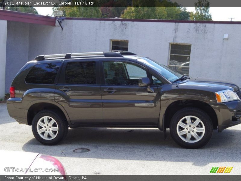 Carbon Pearl / Black 2011 Mitsubishi Endeavor LS