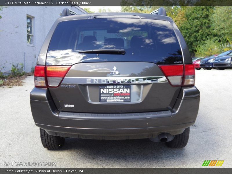 Carbon Pearl / Black 2011 Mitsubishi Endeavor LS