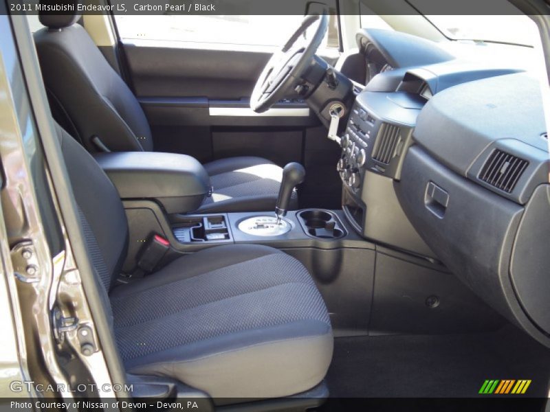 Carbon Pearl / Black 2011 Mitsubishi Endeavor LS