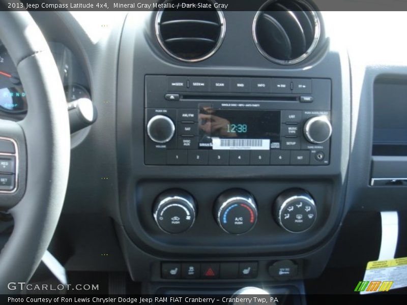 Mineral Gray Metallic / Dark Slate Gray 2013 Jeep Compass Latitude 4x4