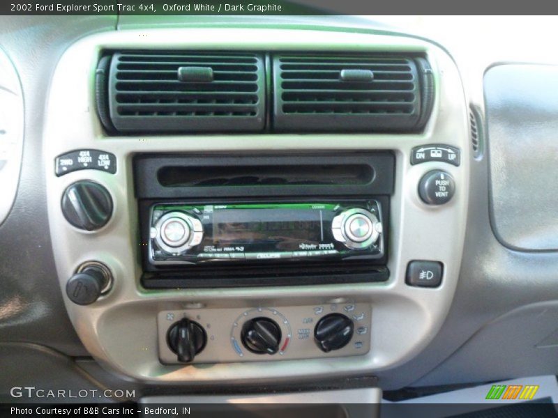 Oxford White / Dark Graphite 2002 Ford Explorer Sport Trac 4x4