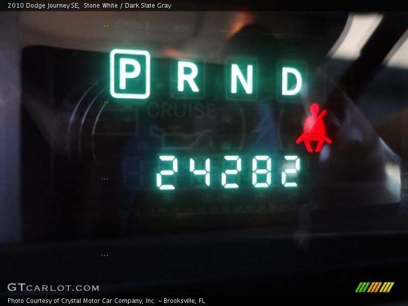 Stone White / Dark Slate Gray 2010 Dodge Journey SE