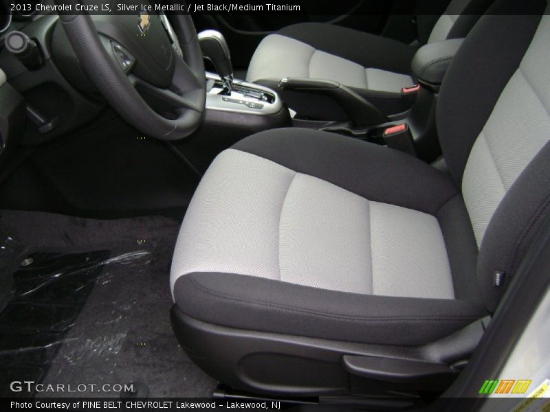 Silver Ice Metallic / Jet Black/Medium Titanium 2013 Chevrolet Cruze LS