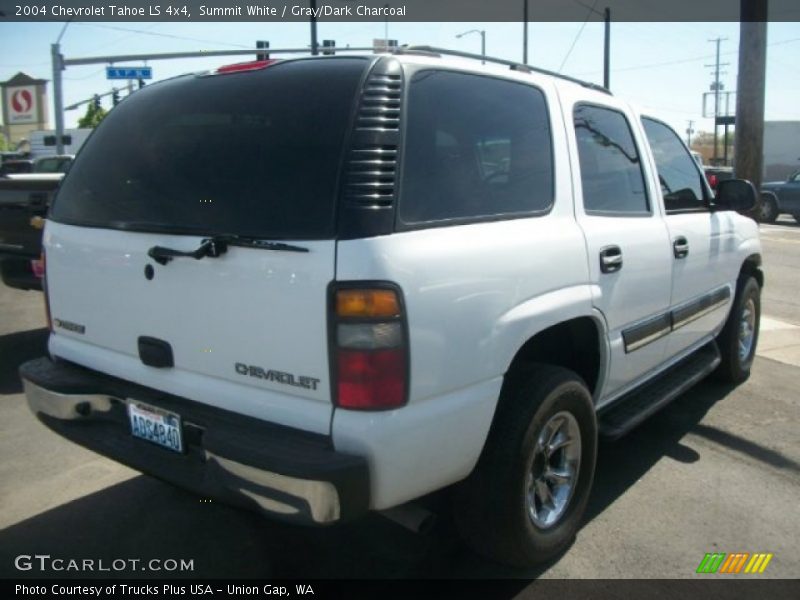 Summit White / Gray/Dark Charcoal 2004 Chevrolet Tahoe LS 4x4