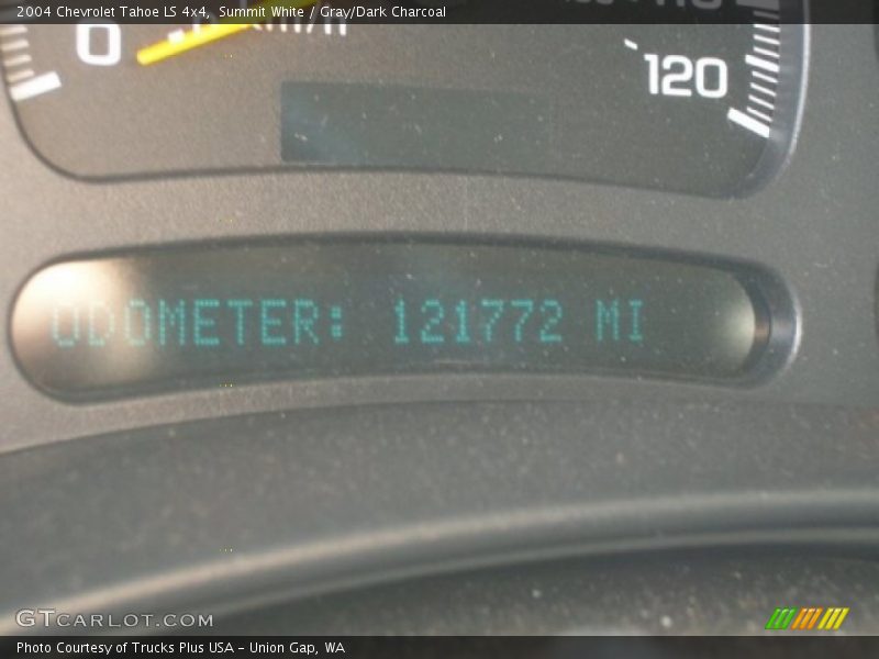 Summit White / Gray/Dark Charcoal 2004 Chevrolet Tahoe LS 4x4