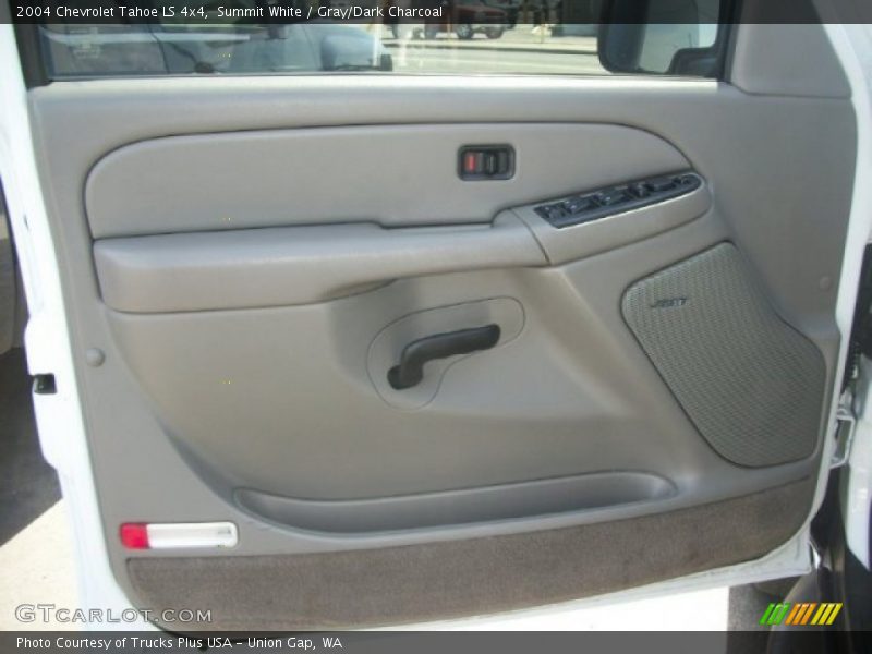 Summit White / Gray/Dark Charcoal 2004 Chevrolet Tahoe LS 4x4