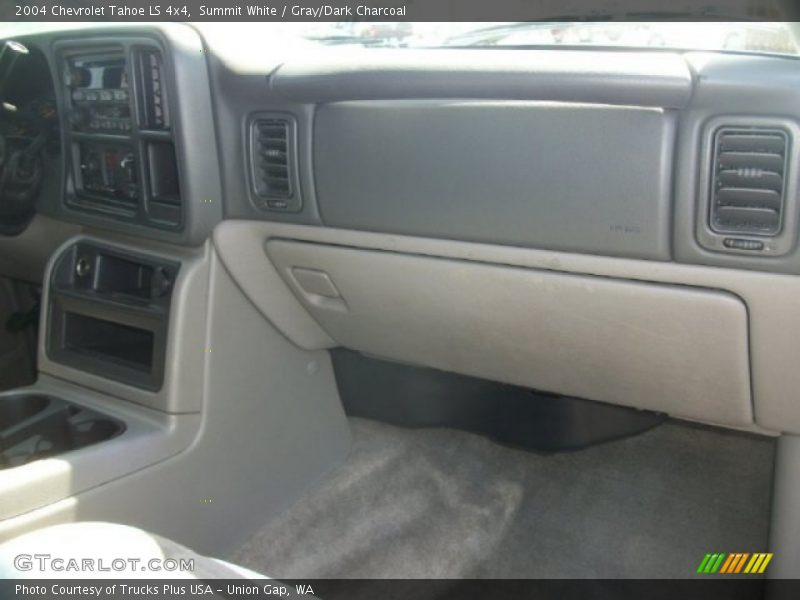Summit White / Gray/Dark Charcoal 2004 Chevrolet Tahoe LS 4x4