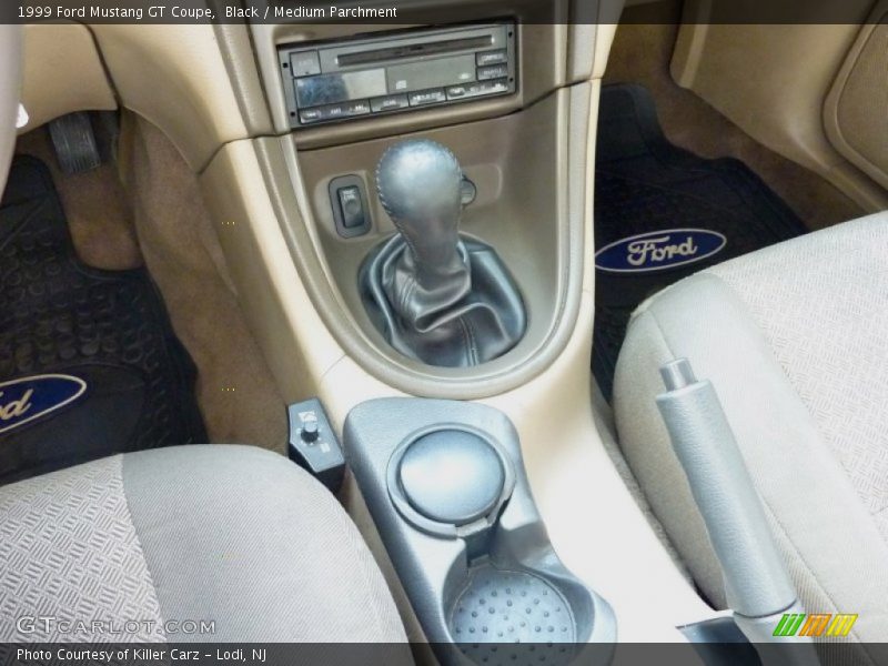 Black / Medium Parchment 1999 Ford Mustang GT Coupe