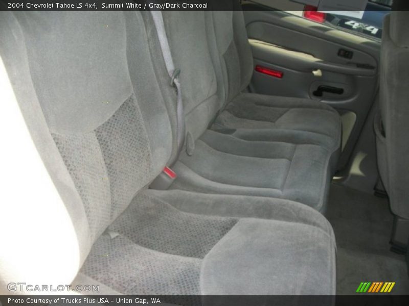 Summit White / Gray/Dark Charcoal 2004 Chevrolet Tahoe LS 4x4
