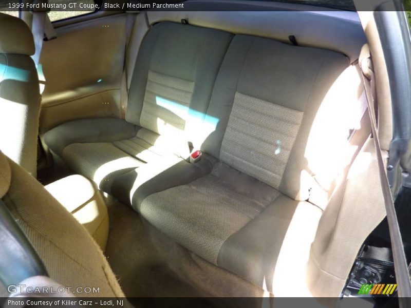 Black / Medium Parchment 1999 Ford Mustang GT Coupe