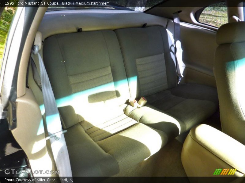 Black / Medium Parchment 1999 Ford Mustang GT Coupe