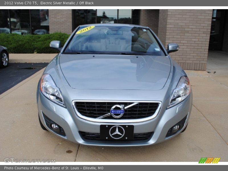 Electric Silver Metallic / Off Black 2012 Volvo C70 T5