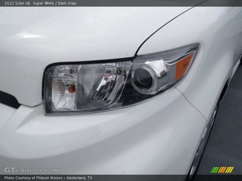 Super White / Dark Gray 2012 Scion xB