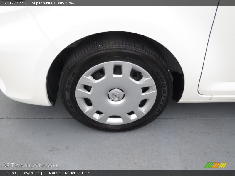 Super White / Dark Gray 2012 Scion xB