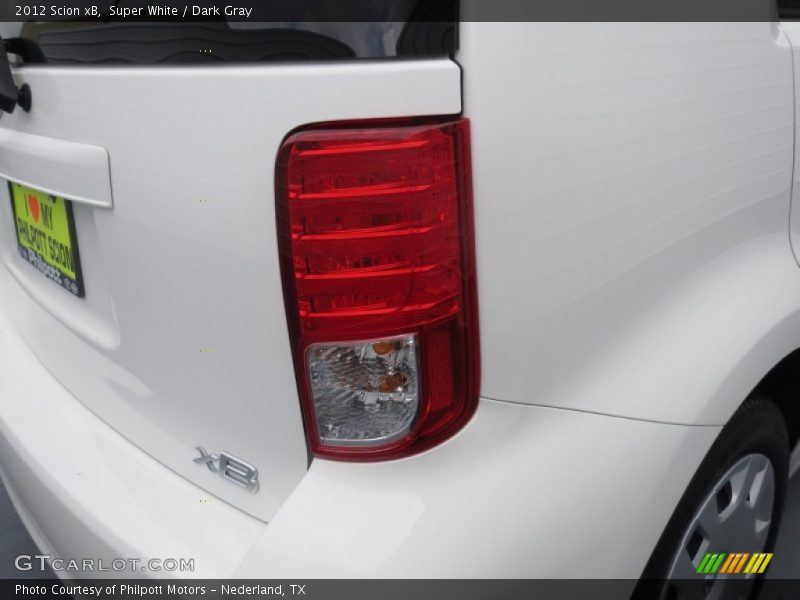 Super White / Dark Gray 2012 Scion xB