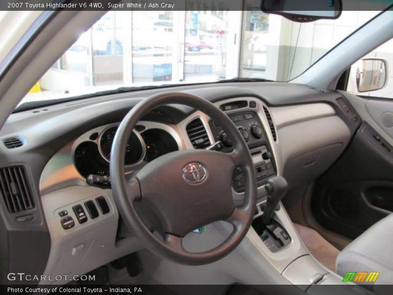 Super White / Ash Gray 2007 Toyota Highlander V6 4WD