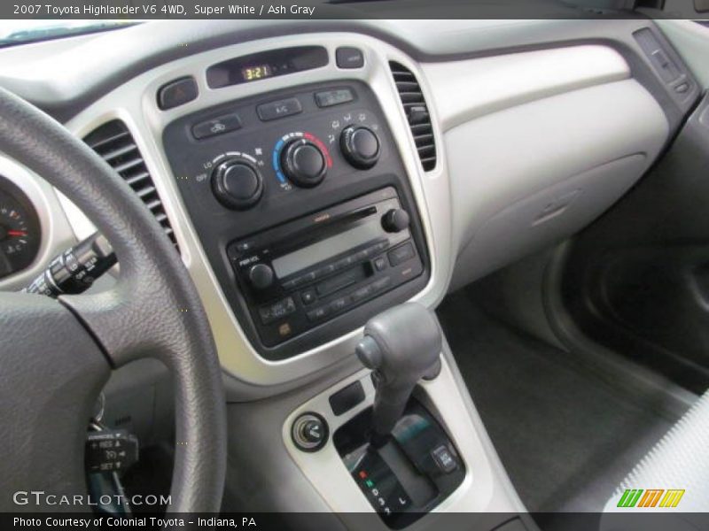 Super White / Ash Gray 2007 Toyota Highlander V6 4WD
