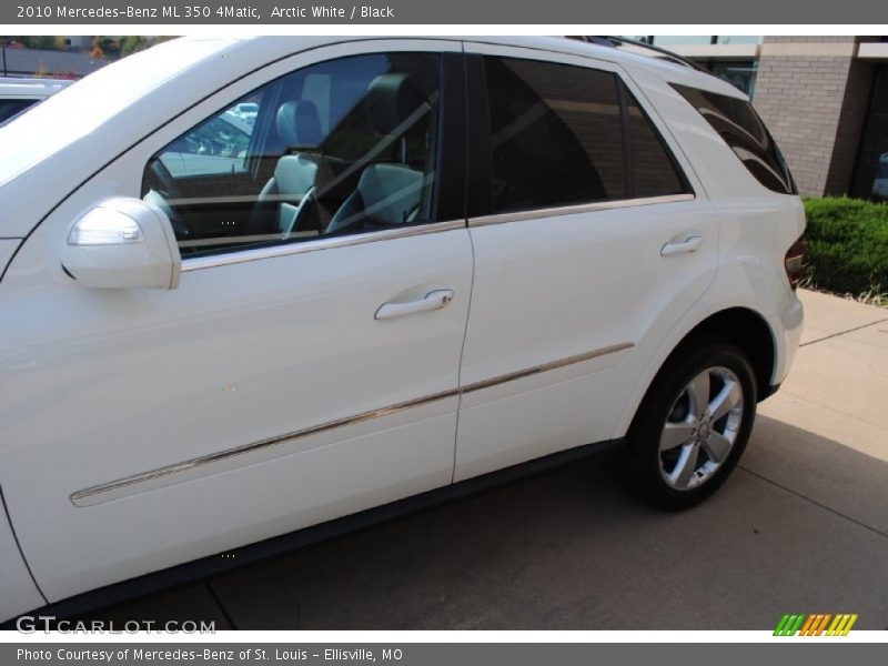 Arctic White / Black 2010 Mercedes-Benz ML 350 4Matic