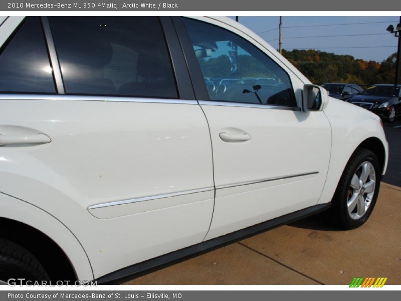 Arctic White / Black 2010 Mercedes-Benz ML 350 4Matic