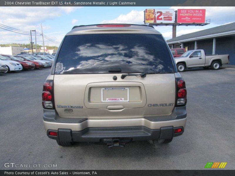 Sandstone Metallic / Light Cashmere 2004 Chevrolet TrailBlazer EXT LS 4x4