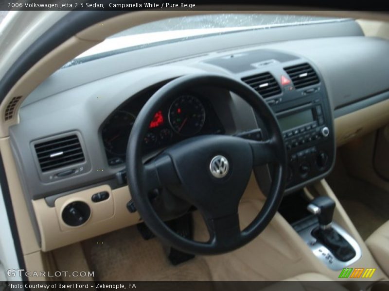 Campanella White / Pure Beige 2006 Volkswagen Jetta 2.5 Sedan