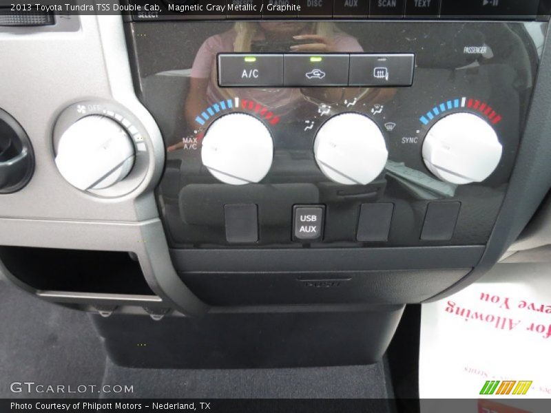 Controls of 2013 Tundra TSS Double Cab