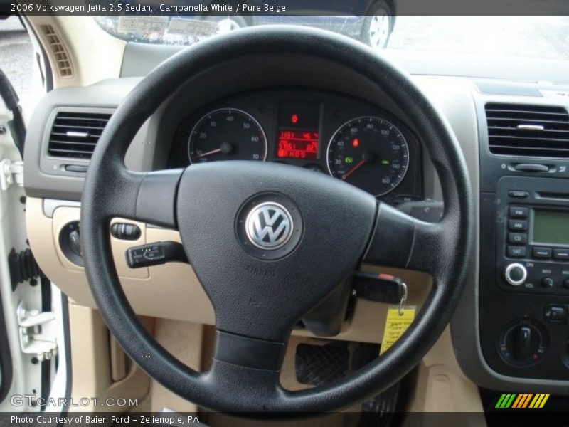 Campanella White / Pure Beige 2006 Volkswagen Jetta 2.5 Sedan
