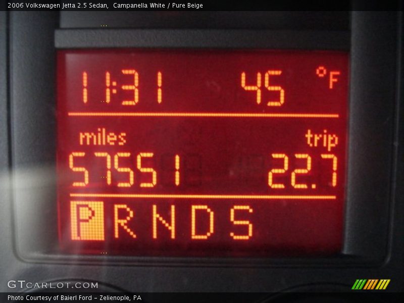 Campanella White / Pure Beige 2006 Volkswagen Jetta 2.5 Sedan