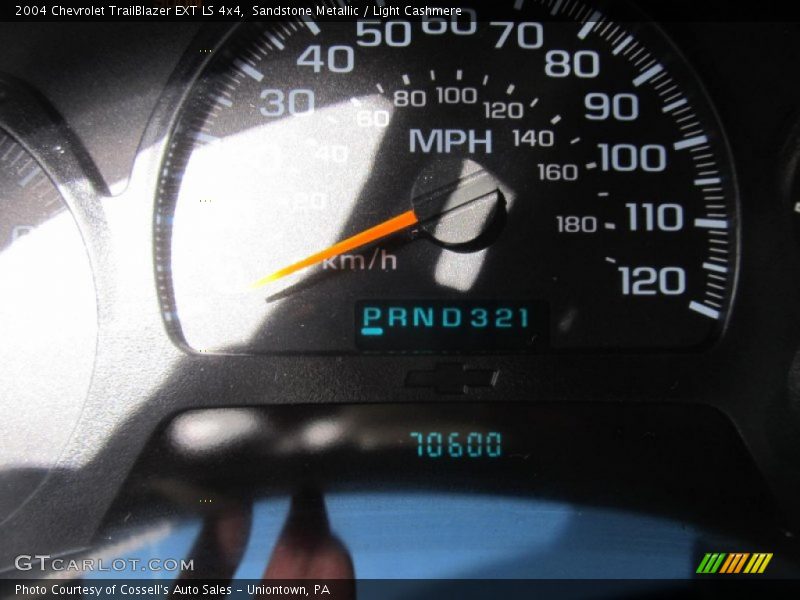 Sandstone Metallic / Light Cashmere 2004 Chevrolet TrailBlazer EXT LS 4x4