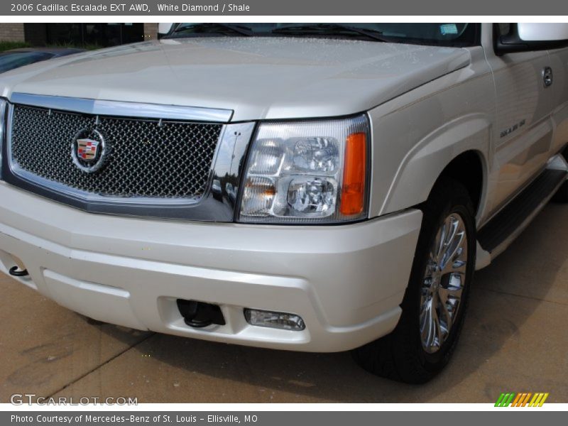 White Diamond / Shale 2006 Cadillac Escalade EXT AWD