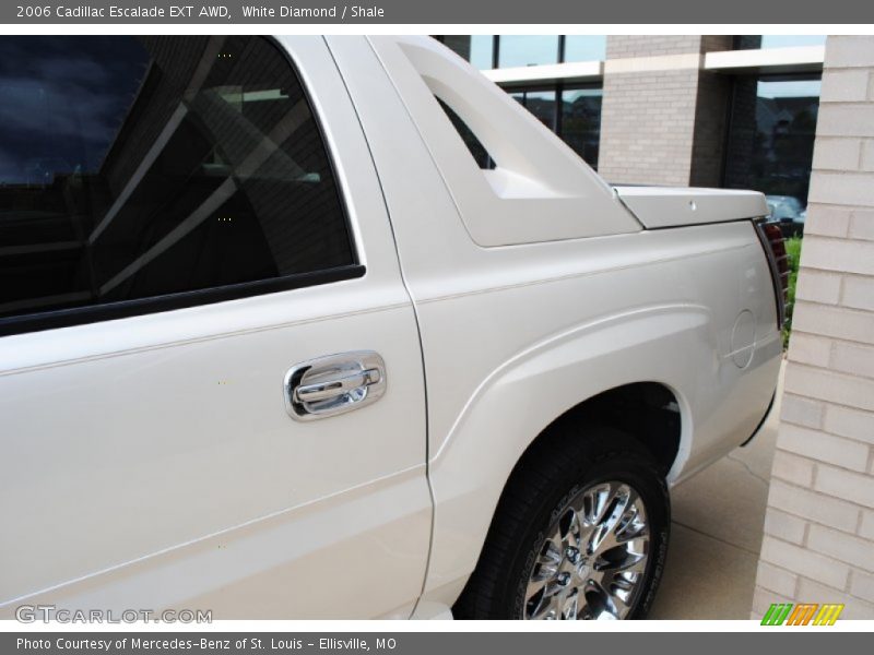 White Diamond / Shale 2006 Cadillac Escalade EXT AWD