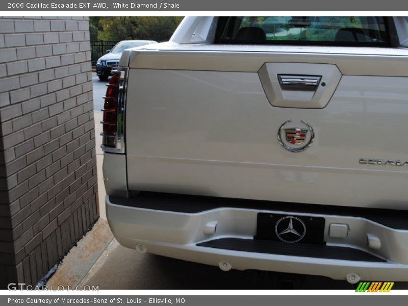 White Diamond / Shale 2006 Cadillac Escalade EXT AWD