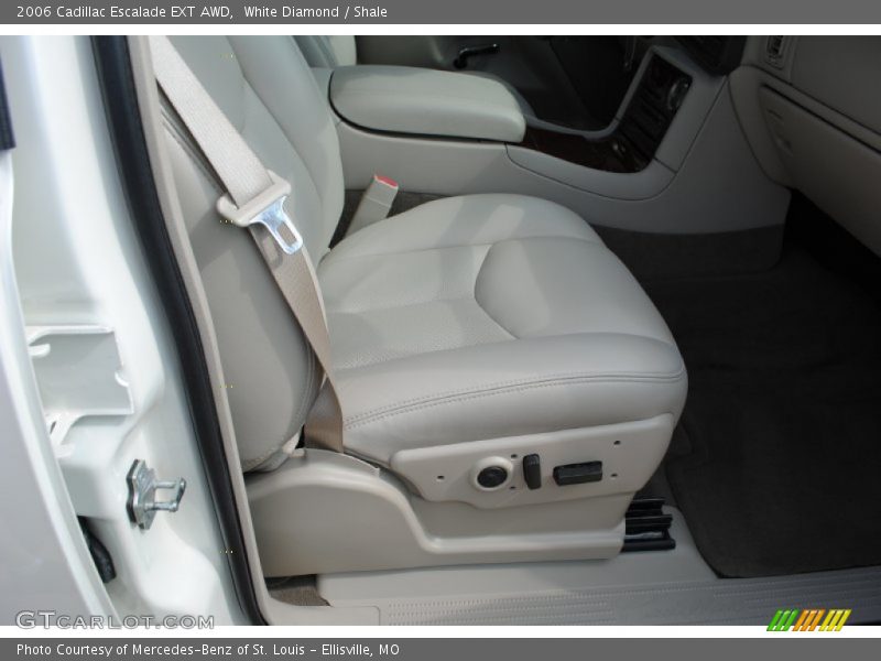 White Diamond / Shale 2006 Cadillac Escalade EXT AWD