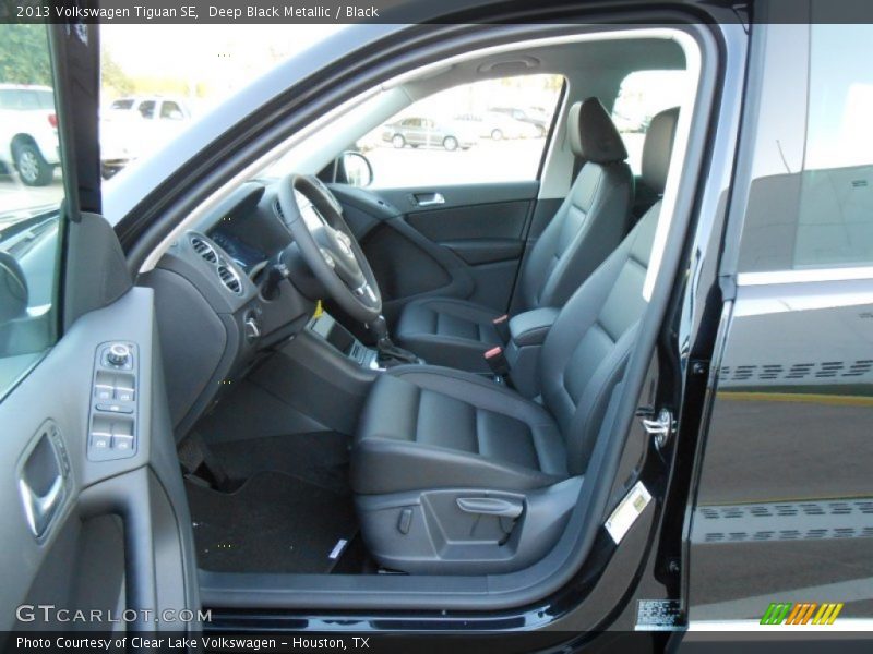 Deep Black Metallic / Black 2013 Volkswagen Tiguan SE