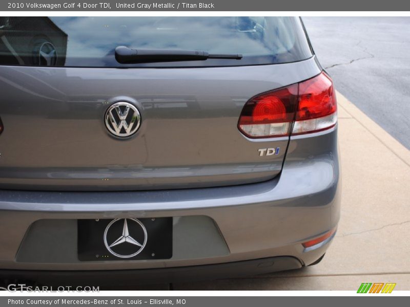 United Gray Metallic / Titan Black 2010 Volkswagen Golf 4 Door TDI