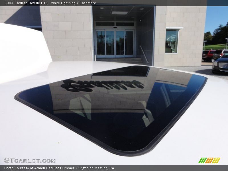 White Lightning / Cashmere 2004 Cadillac DeVille DTS