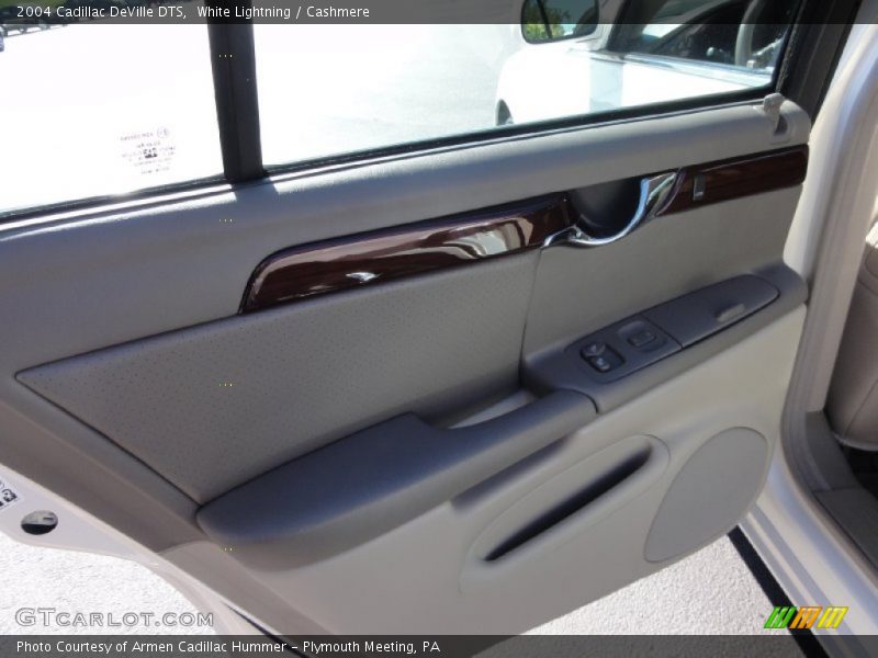 White Lightning / Cashmere 2004 Cadillac DeVille DTS