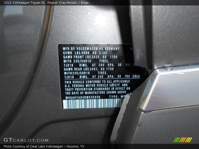 Pepper Gray Metallic / Beige 2013 Volkswagen Tiguan SE