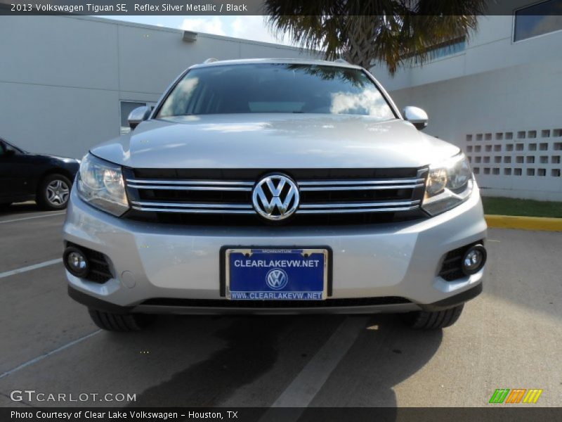 Reflex Silver Metallic / Black 2013 Volkswagen Tiguan SE