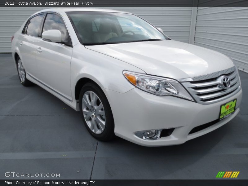 Blizzard White Pearl / Ivory 2012 Toyota Avalon