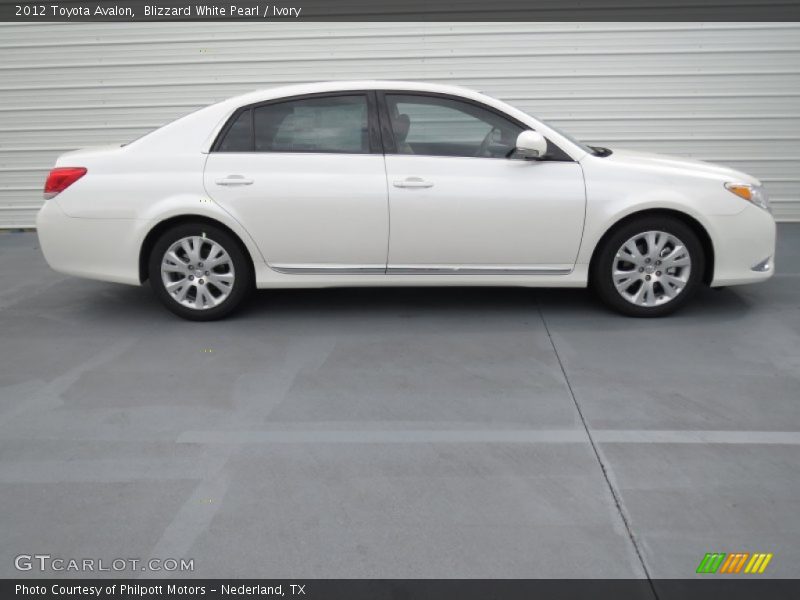 Blizzard White Pearl / Ivory 2012 Toyota Avalon