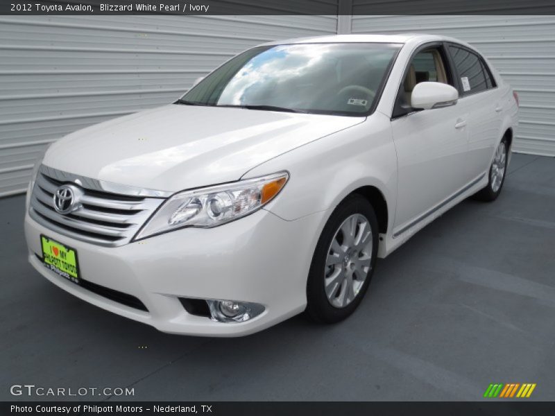 Blizzard White Pearl / Ivory 2012 Toyota Avalon